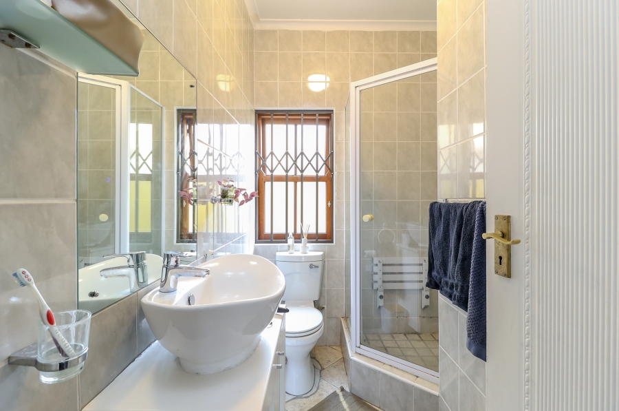 To Let 2 Bedroom Property for Rent in Claremont Western Cape